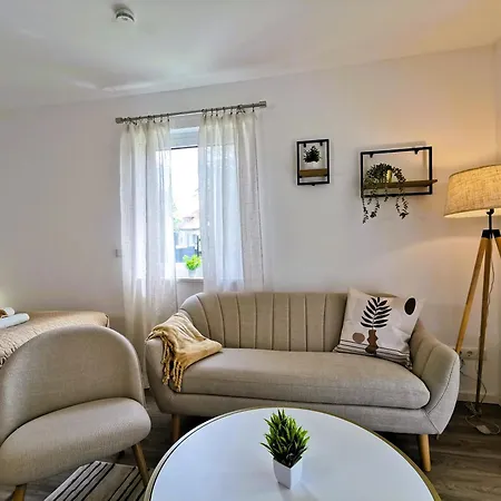 公寓 Bohnapartments Franzstrasse - Kostenlose Parkplaetze - Sehr Ruhig - Neubau - Vollausstattung - Wlan 上诺因多夫